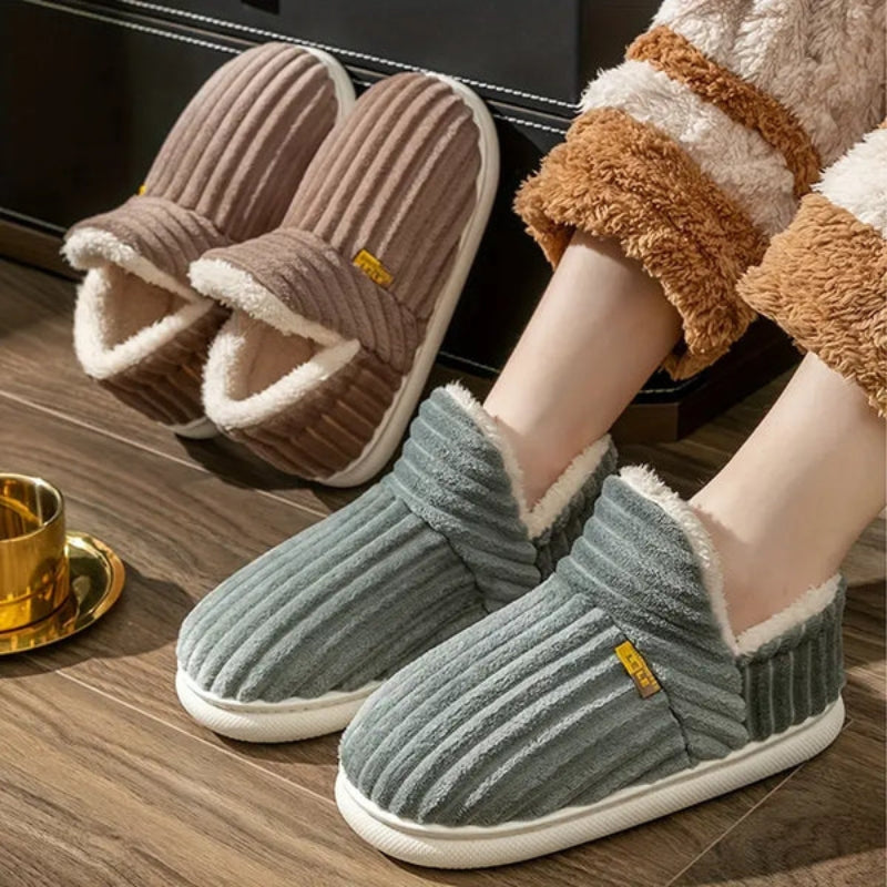Jessica – Slip-On Slippers with Round Toe for Easy Wearing