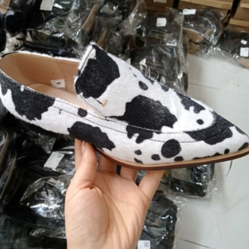 Desiree - Pointed toe loafers with slip on design