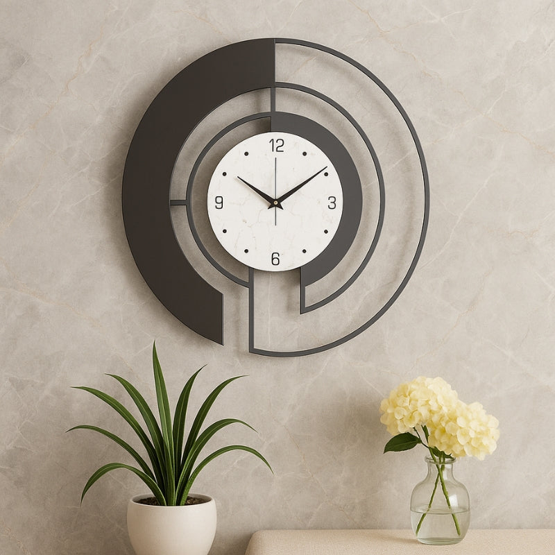 SerenityTick - Minimalistyczny zegar ścienny z cichym mechanizmem i prostym designem tarczy