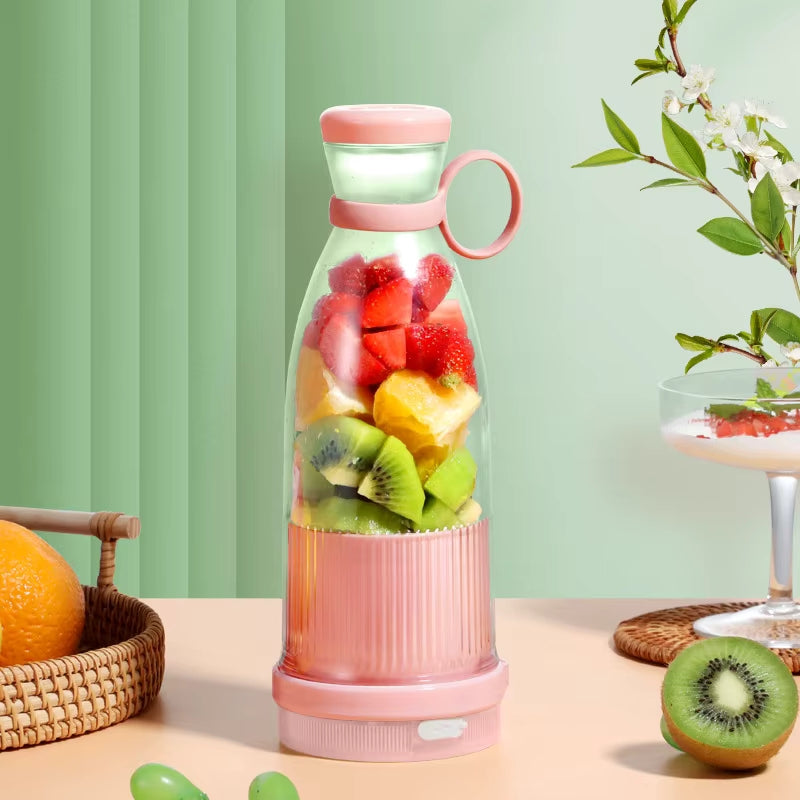 BlendPro - Mixér s dobíjecím a přenosným designem