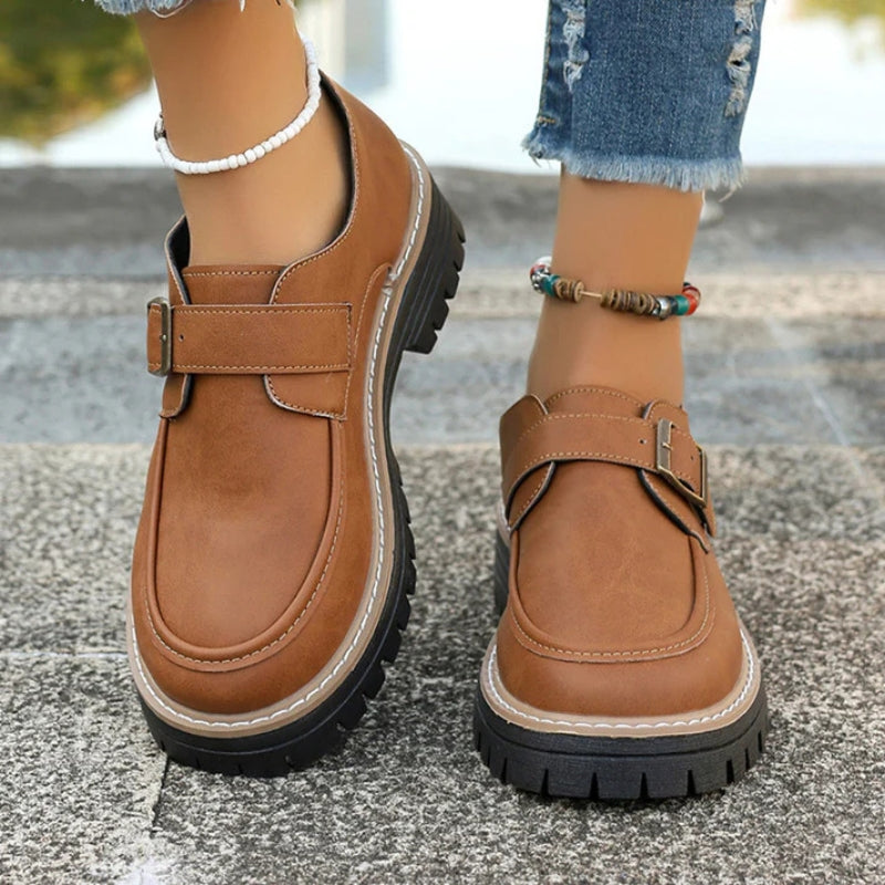 Elowyn – Non-slip buckle boots with round toe