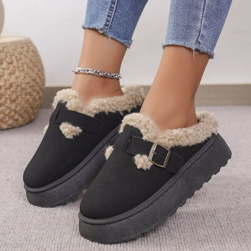 Rianne – Slip-On Slipper with Round Toe and Non-Slip Design