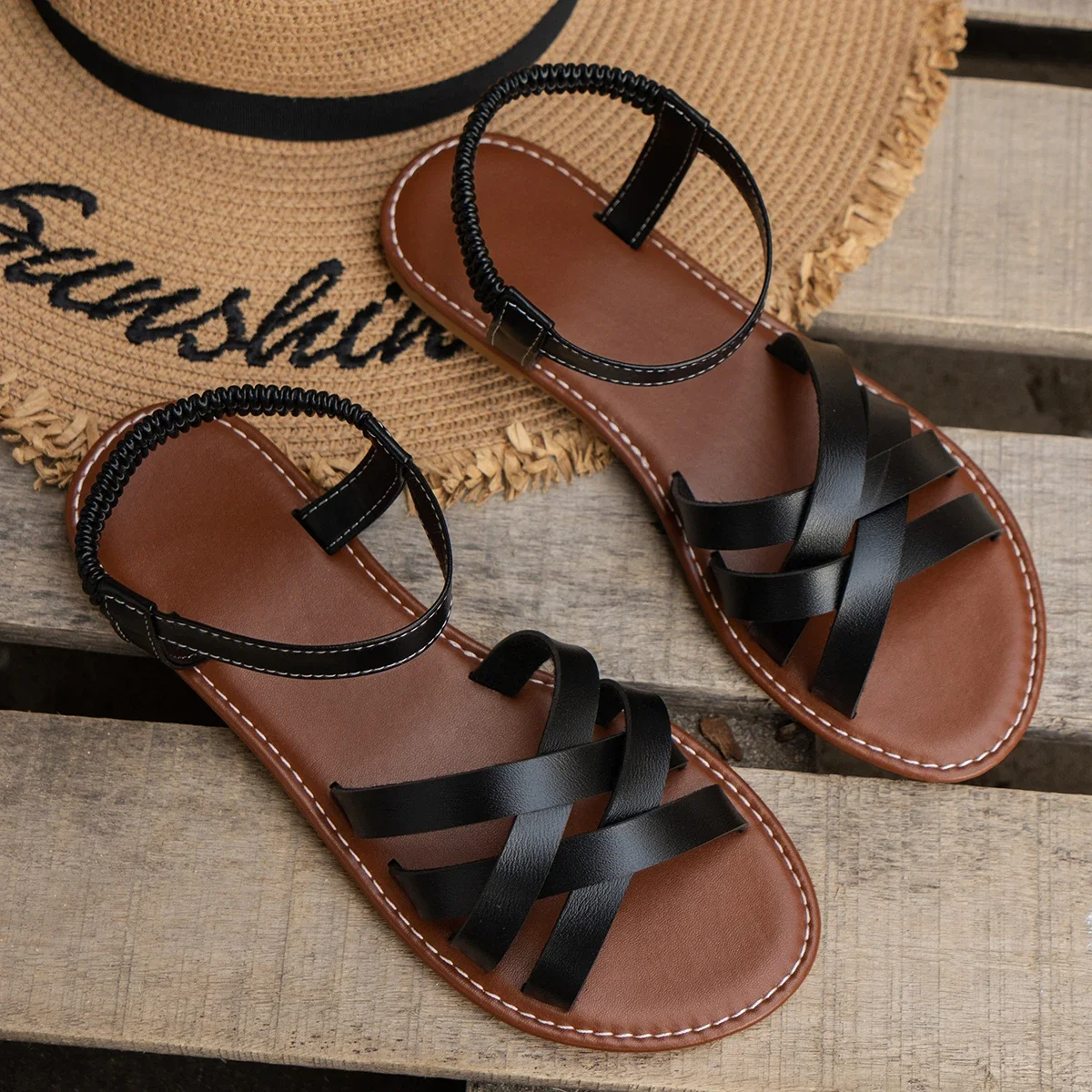 Luna - Stylish sandals with open toe and relaxed fit