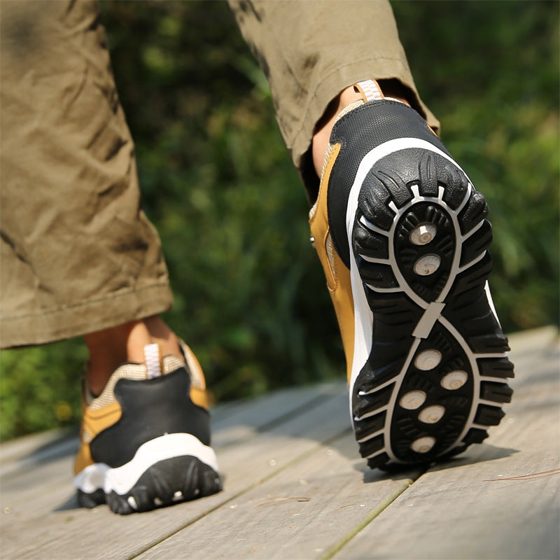 Max - Modern sneakers with lace-up closure