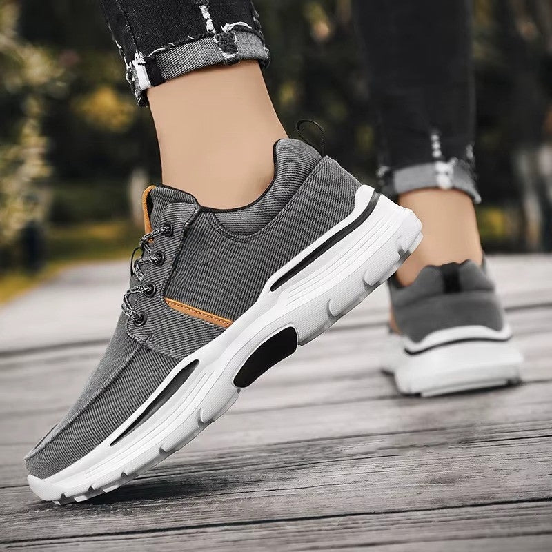Mason - Round toe sneakers with lace-up closure