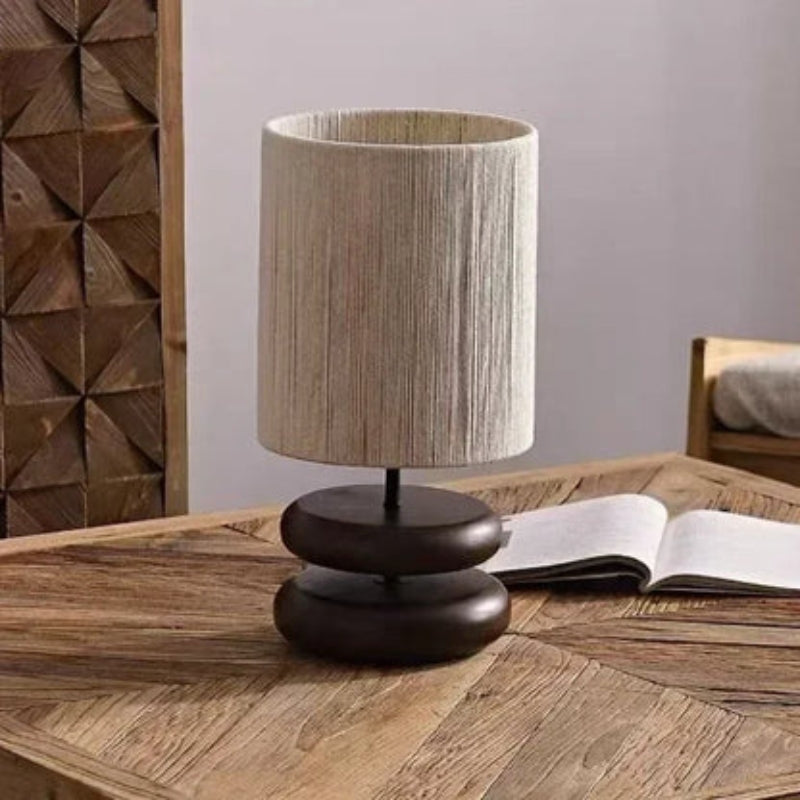 LumeRope – Lampa stołowa LED z abażurem z plecionego sznurka do dekoracyjnej atmosfery