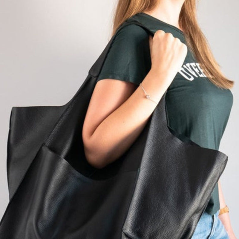 Lina – Borsa a Spalla con Chiusura a Bottone e Tasche Multiple