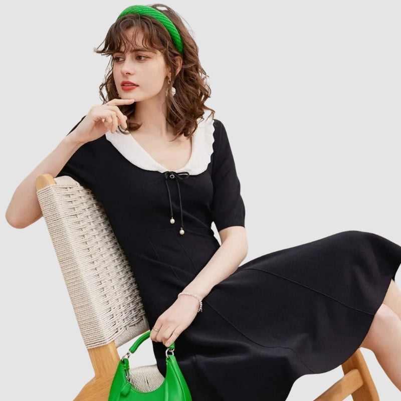 Amelia – Rochie cu guler contrastant, tiv evazat și mâneci bufante