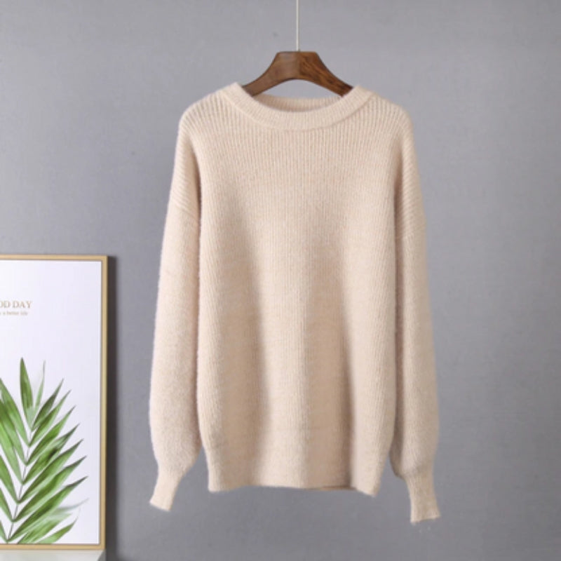 Maya – oversize’owy sweter z długimi rękawami i okrągłym dekoltem