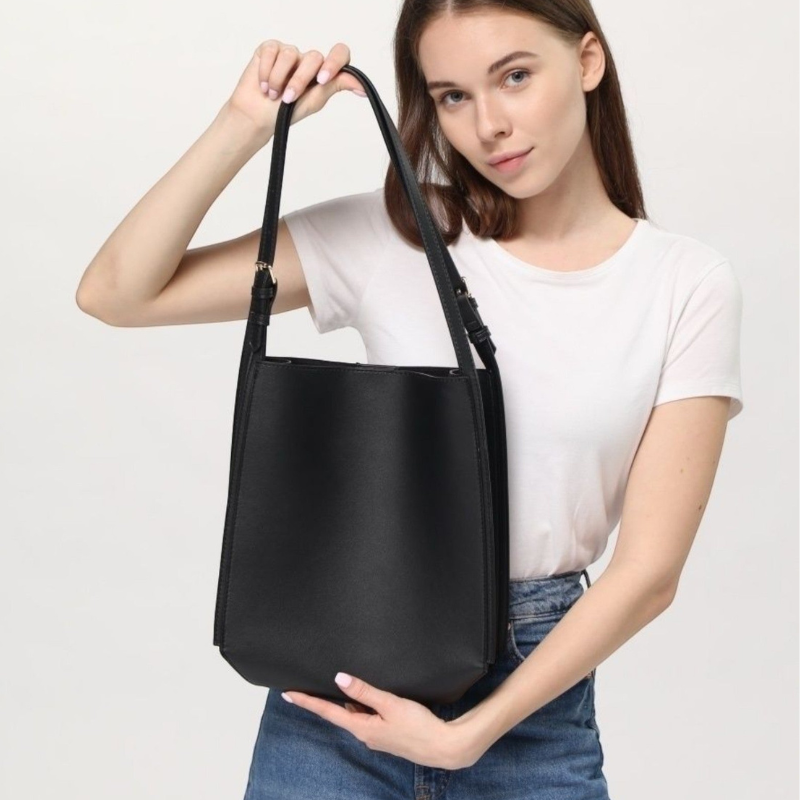 Belinda - Torba typu tote z regulowanym paskiem na ramię