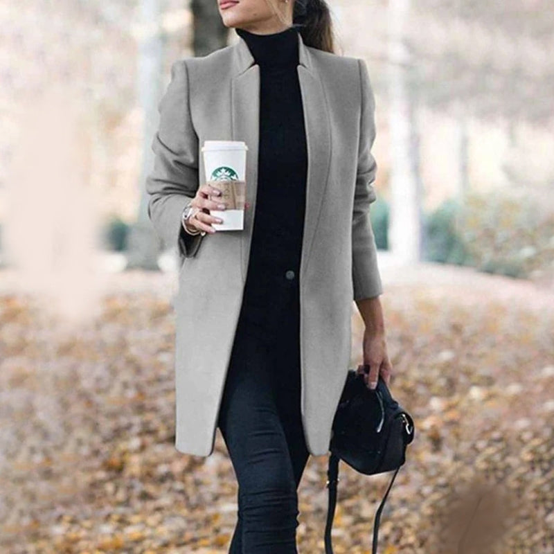 Cappotto donna con collo a revers e maniche lunghe