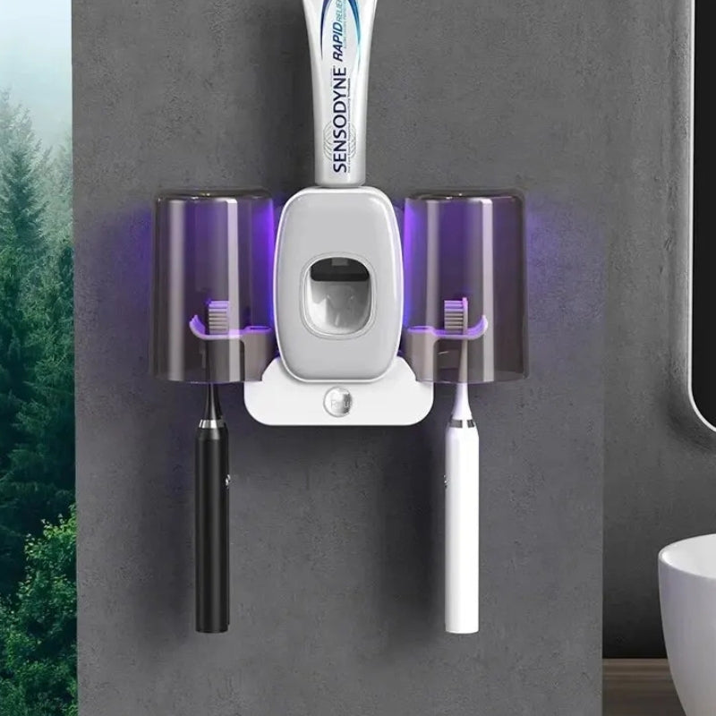 BrushMate - Držák na zubní kartáček s dávkovačem pasty a nástěnným upevněním