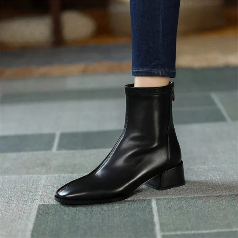 Soraya – Pointed Toe Ankle Boots With Thick Sole And Zipper