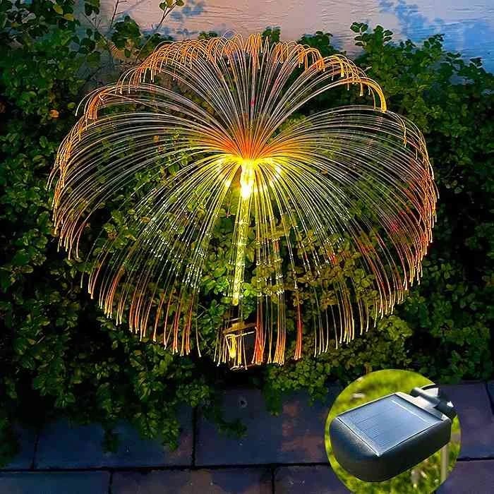 AuroraGlow - Enchanting solar jellyfish lamps with elegant floating design