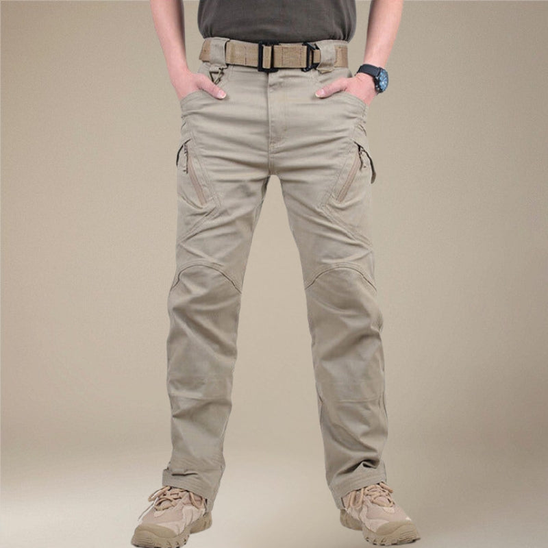 Pantalon cargo slim homme avec multiples poches