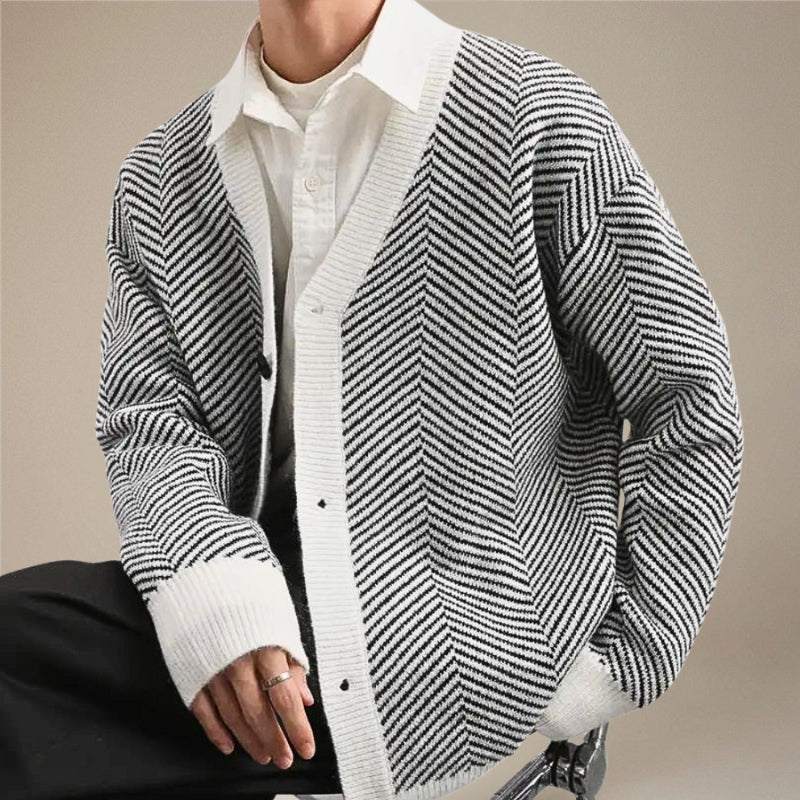 William – Long Sleeve Printed Cardigan With V-Neck And Buttons