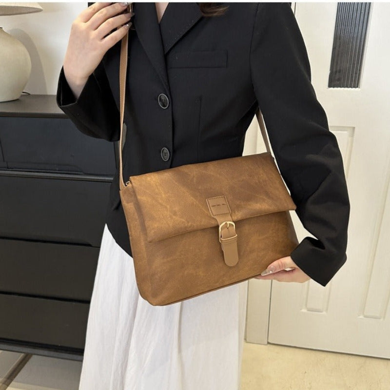 Sienna – Borsa a tracolla capiente con tracolla regolabile