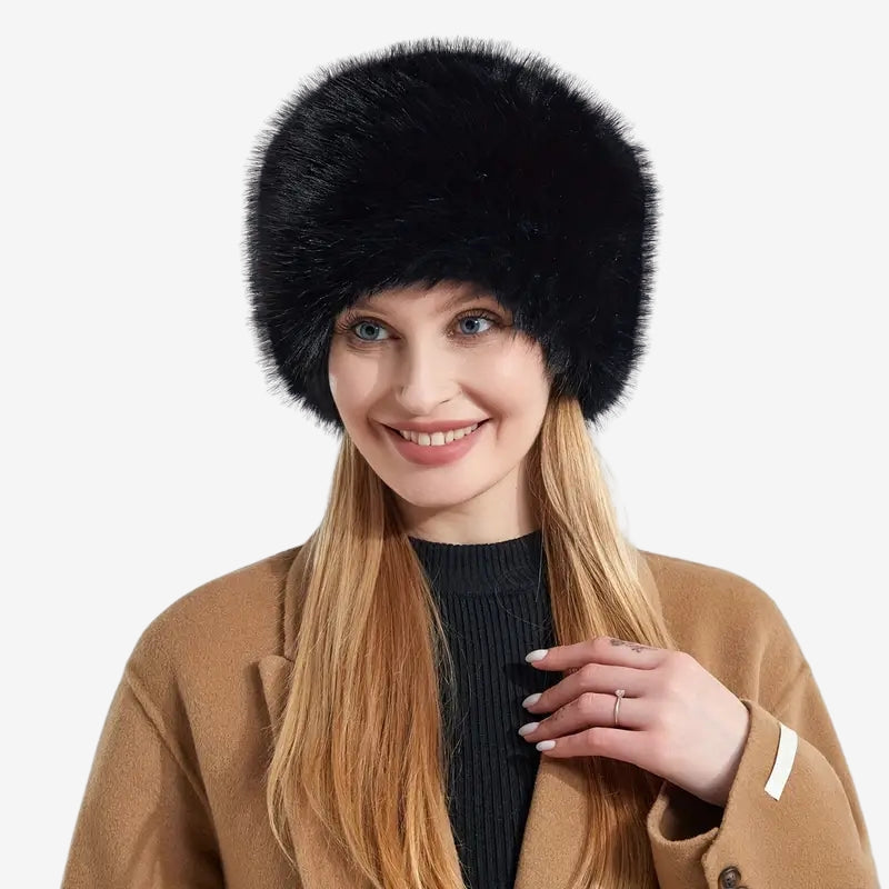 Evelyn - Fluffy hat with ear covering design