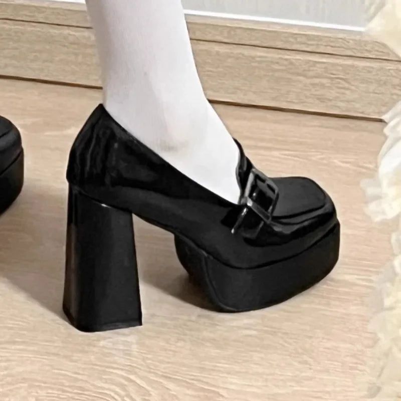 Scarpe con zeppa da donna con cinturino a fibbia