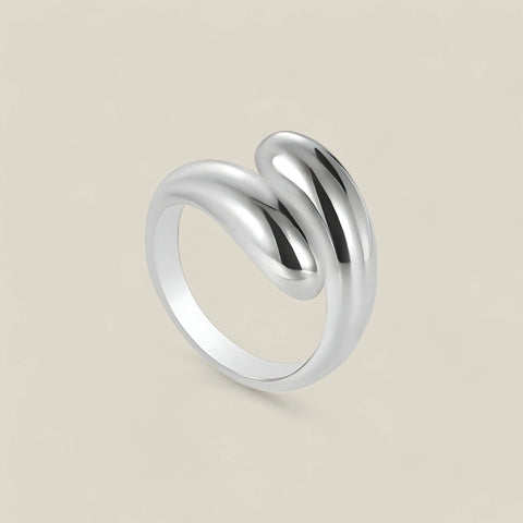 Sophia – Elegant Ring with Timeless Design and Radiant Shine