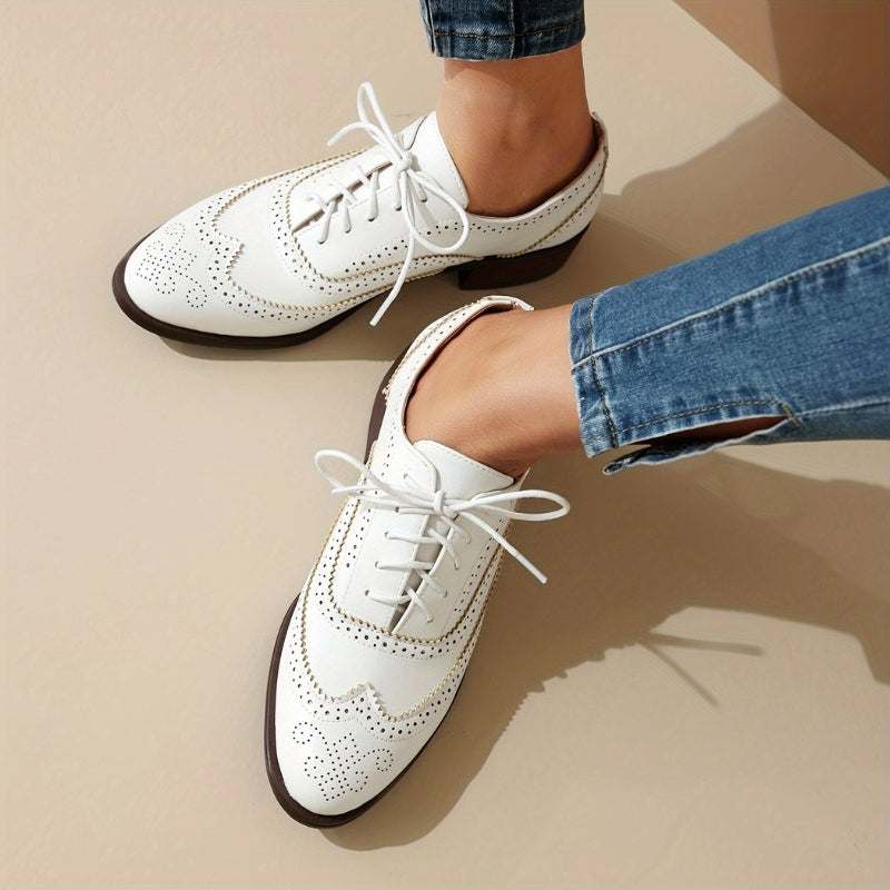 Mireya - Buty z noskiem w szpic i sznurowaniem