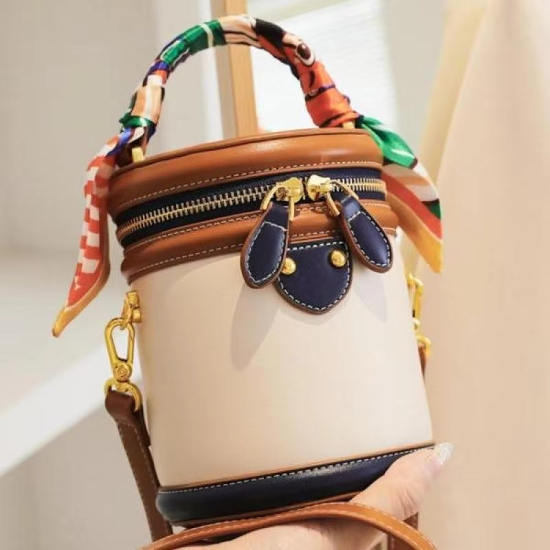 Bonnie – Large Capacity Bucket Bag with Adjustable Strap