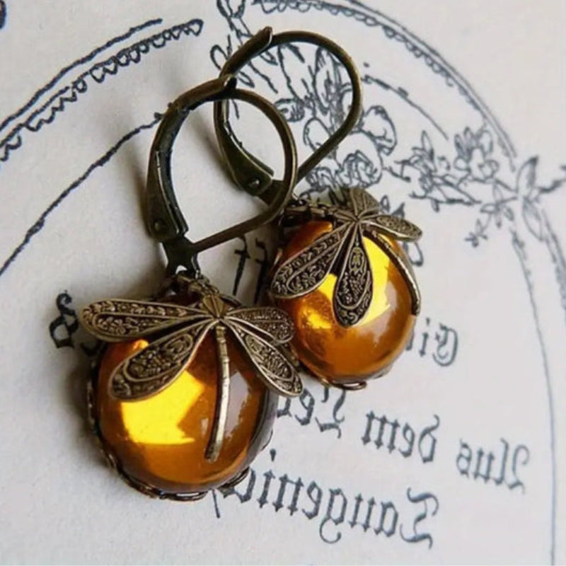 Lisa - Earrings with Hanging and Dragonfly-Inspired Design