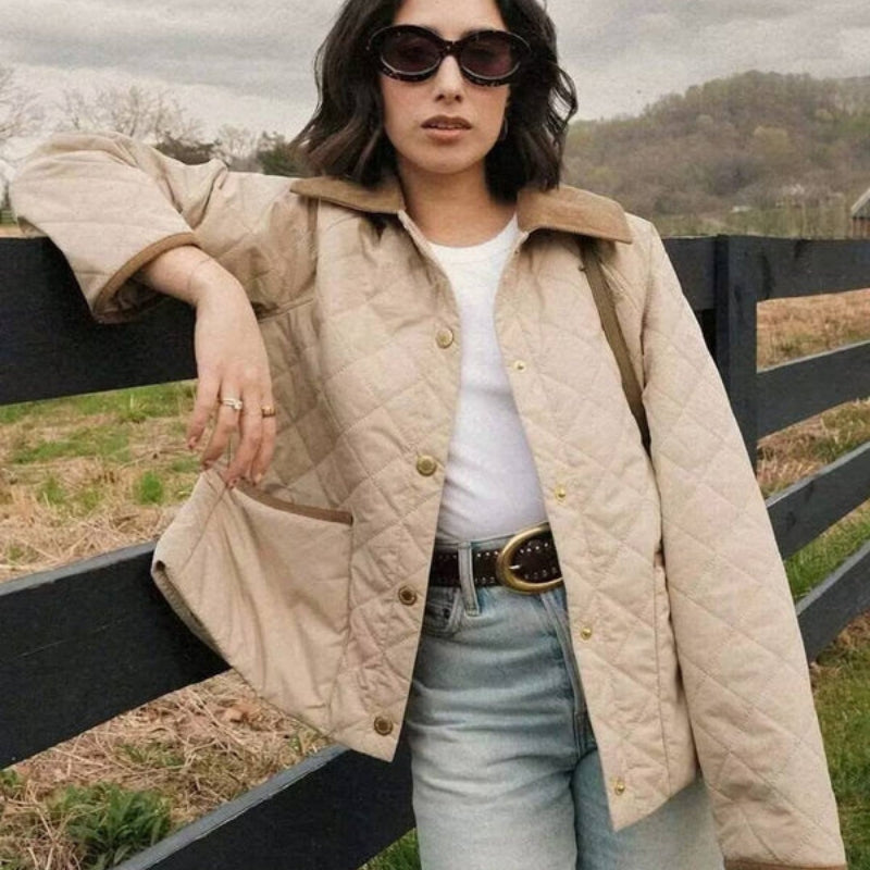 Hannah – Jachetă matlasată cu mâneci lungi și guler din catifea