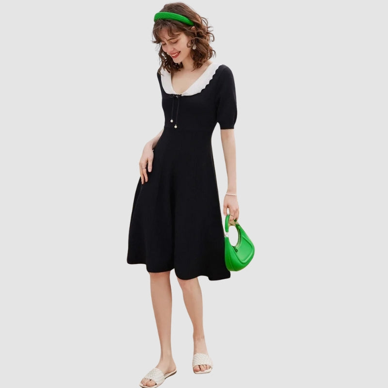Amelia – Rochie cu guler contrastant, tiv evazat și mâneci bufante