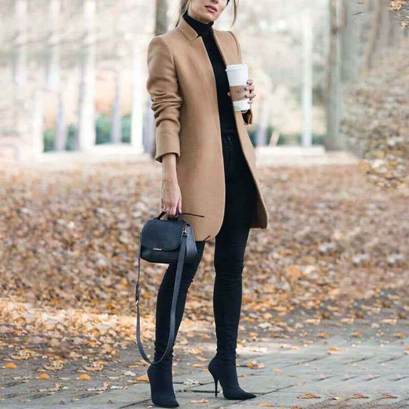Cappotto donna con collo a revers e maniche lunghe