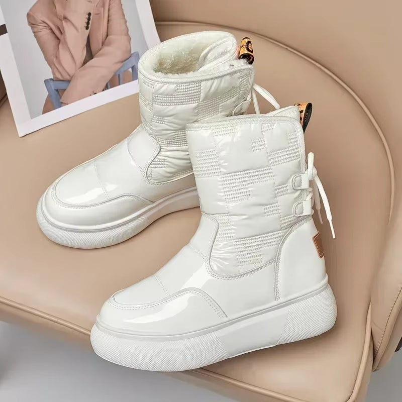 Trudy - Round toe boots with lace-up closure