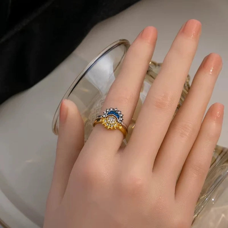 Jasmin – Set di Anelli Regolabili in Metallo per Coppia con Cristalli Sole e Luna