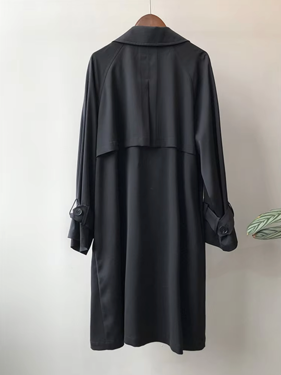Isabella - Stylowy długi płaszcz z regulowanym paskiem i eleganckim krojem