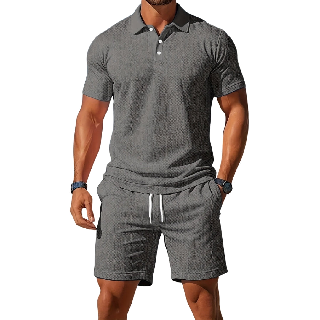 Leo - Set with short-sleeve polo shirt and shorts with adjustable waist