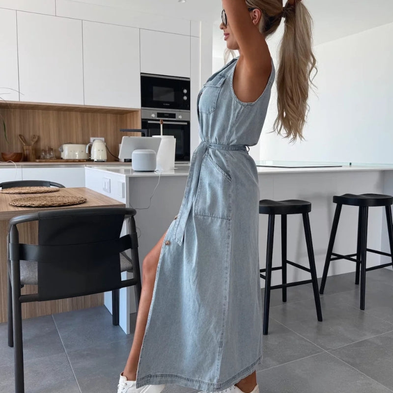 Leah – Rochie lungă fără mâneci, cu închidere cu nasturi și mai multe buzunare