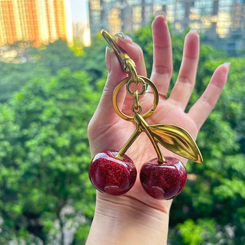 Porte-clés en métal pendentif cerise