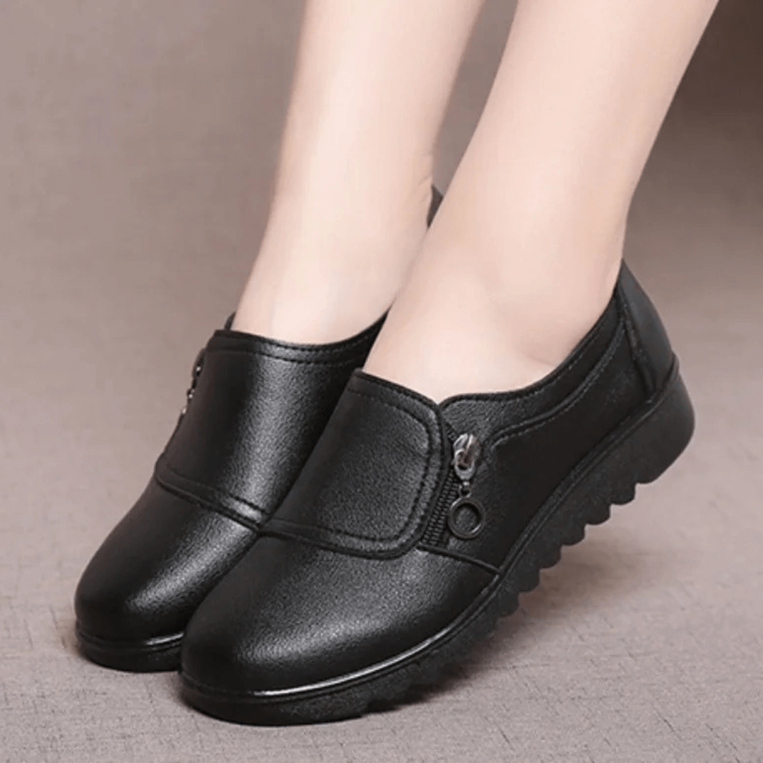 Carmen - Wygodne i lekkie płaskie buty z antypoślizgową podeszwą