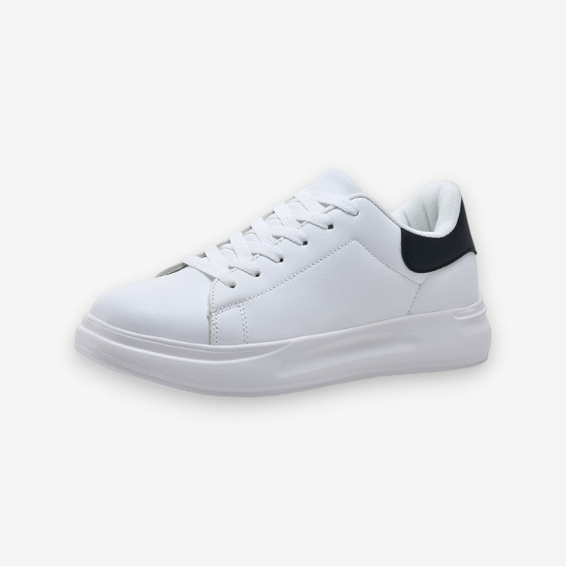 Nivara - Flat non-slip sole sneakers with lace-up closure