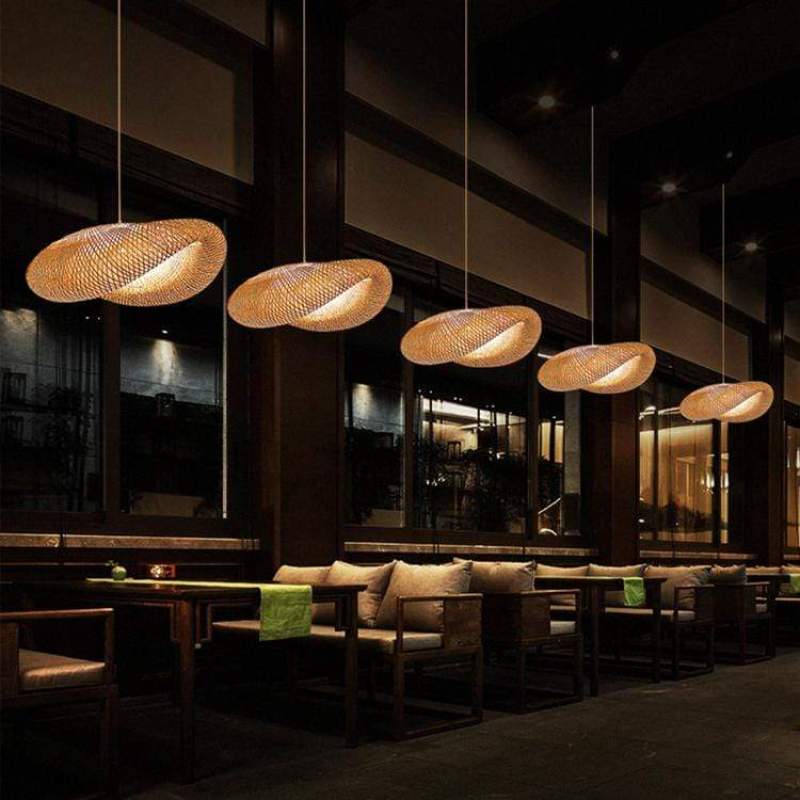 BambooChic – Ekologiczna lampa wisząca w stylu boho z miękkim światłem i ręcznie plecionym bambusowym wzorem