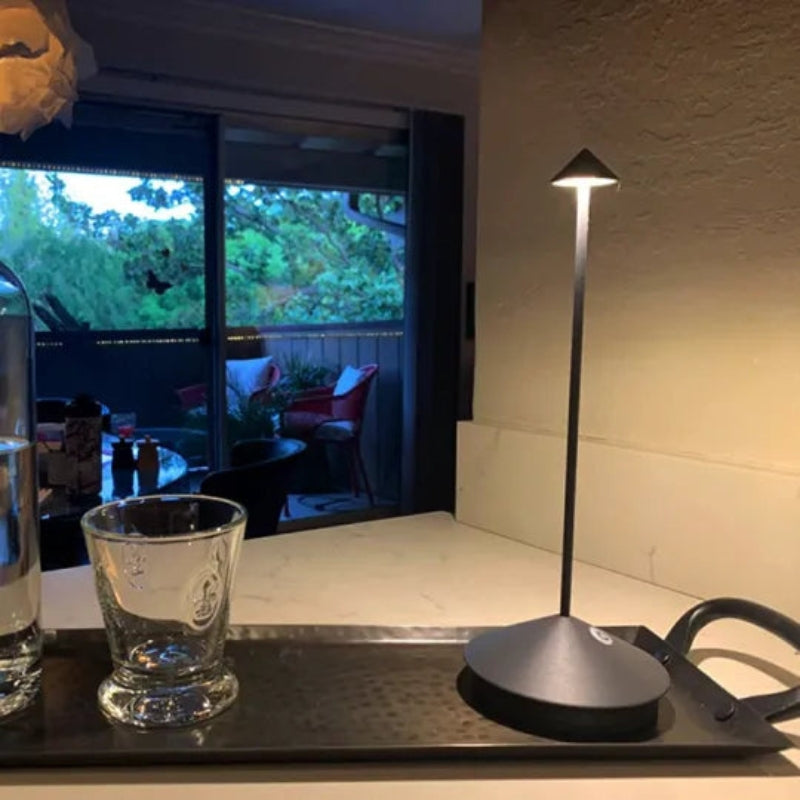 Lunavera – Nabíjecí stolní lampa s nastavitelným jasem