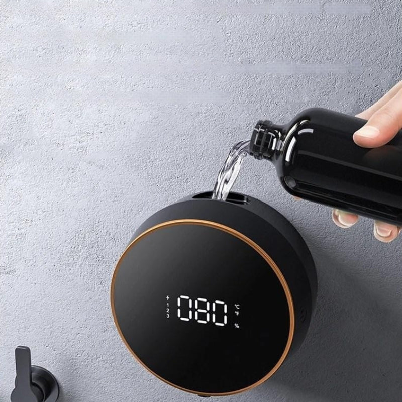 CleanDispense – Automatický dávkovač mýdla s digitálním displejem a nabíjecí baterií