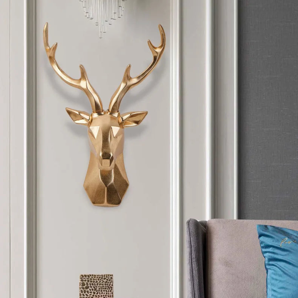StagCrest - Scultura da parete con design 3D a testa di cervo e presenza scenica sul muro