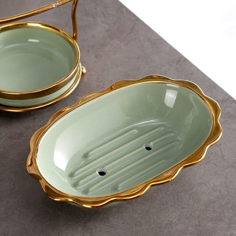 SageFlow - Elegant soap dish with raised design and drip tray