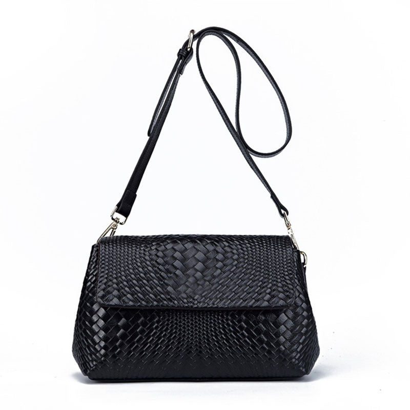 Emma - Trendy woven shoulder bag with long straps