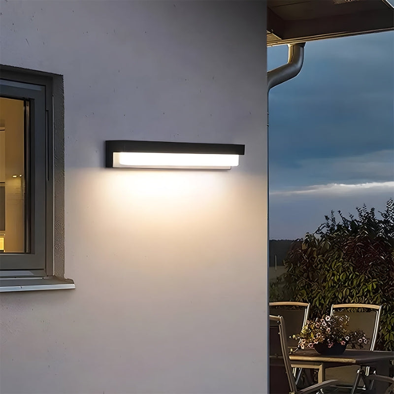 BrightLine – Rectangular Outdoor Wall Lamp with Sleek Design