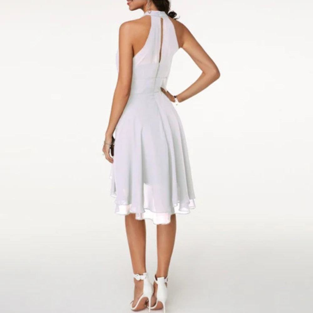 Julia – Robe élégante fluide avec encolure dos nu et coupe confortable