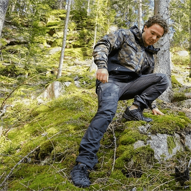 Axel – Pantaloni Tactici Impermeabili cu Maiule Buzunare