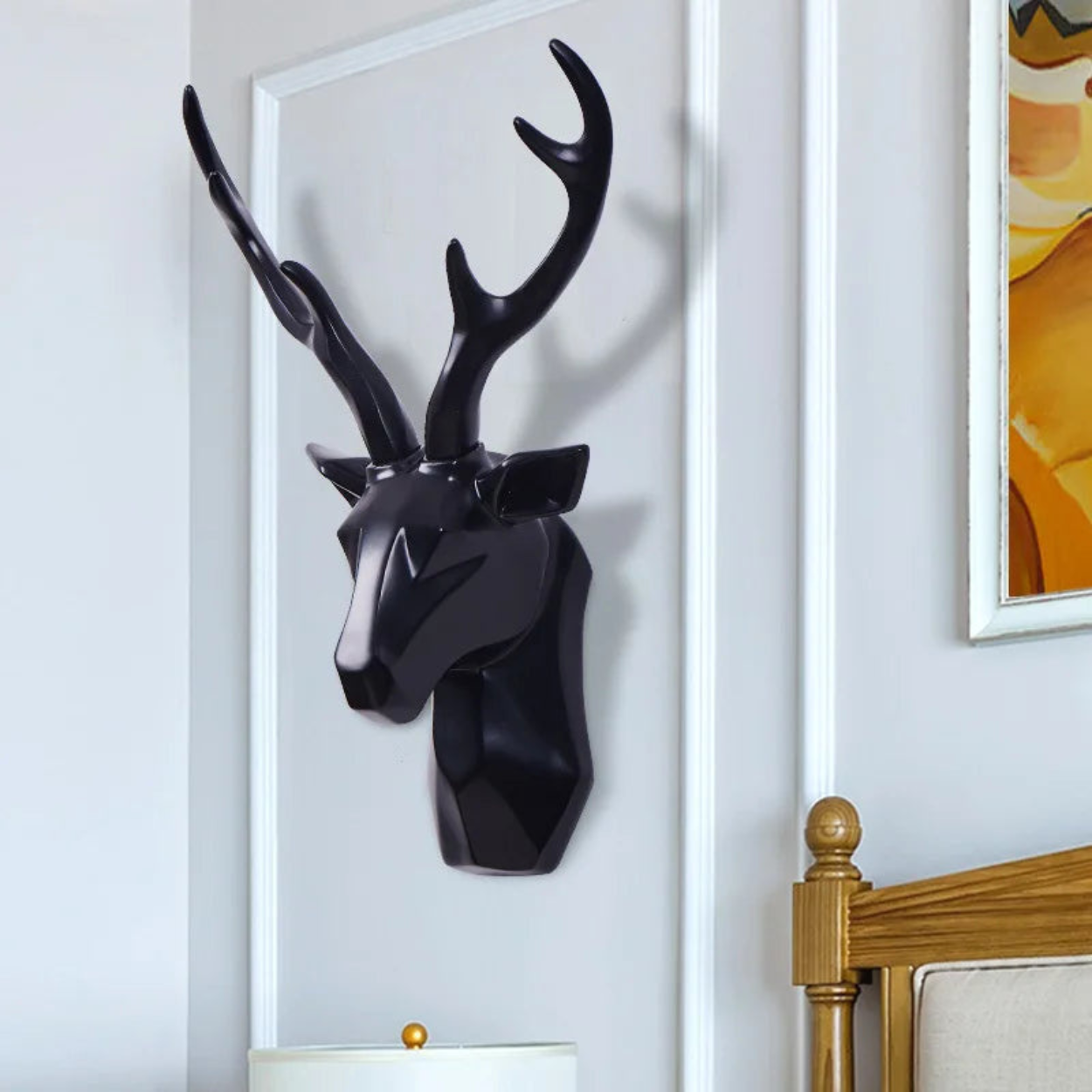 StagCrest - Scultura da parete con design 3D a testa di cervo e presenza scenica sul muro