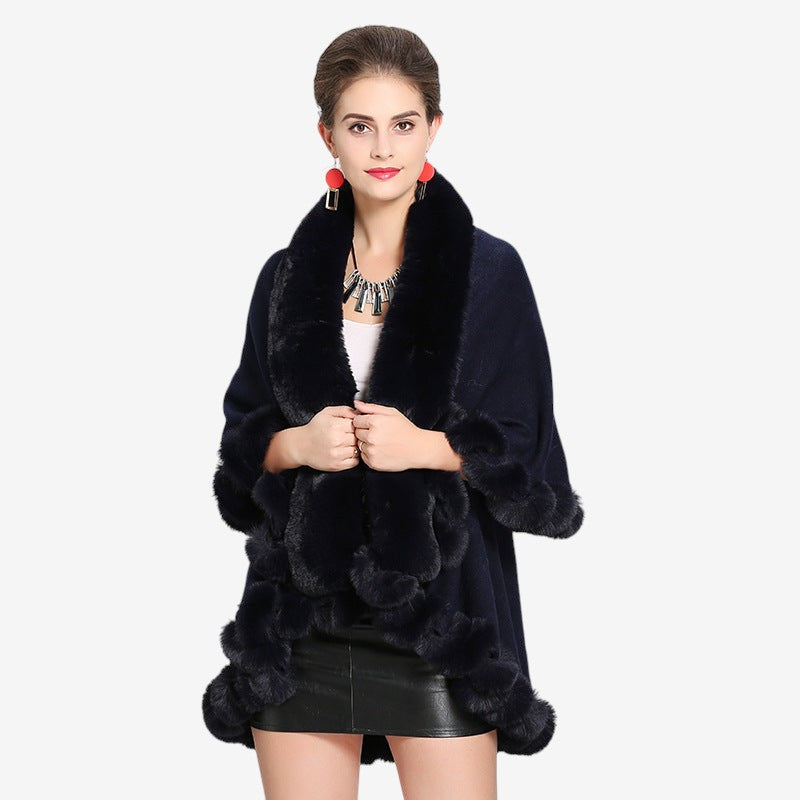 Goldie - Poncho con scollo a V e collo in pelliccia