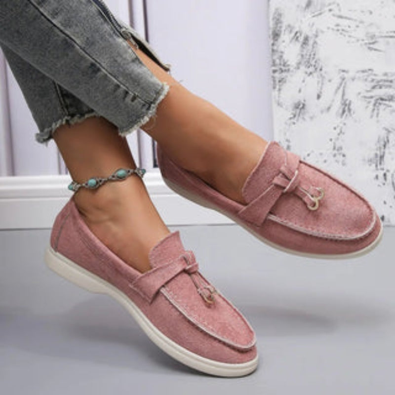 Tasha – Classic casual loafers with rounded front and neat decorative band